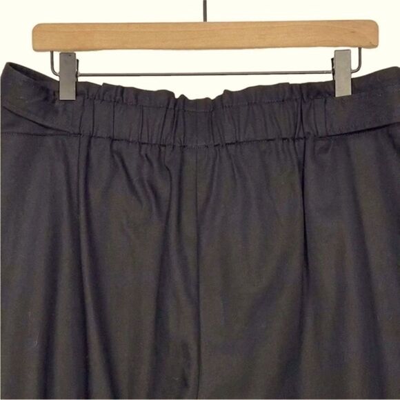 NWT Laundry by Shelli Segal straight leg, cuffed hem black pants.  Size 8 - Picture 4 of 9